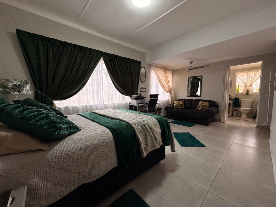 3 Bedroom Property for Sale in Flimieda North West